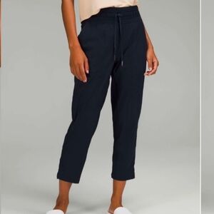Lululemon Dance Studio Mid-Rise Crop 25" Pant - Women's Size 4 Black